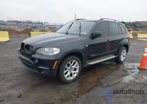 2012 BMW X5 xDrive35I/xDrive35I Premium/xDrive35I Sport Activity z USA, uszkodzony, nr VIN 5UXZV4C53CL746810